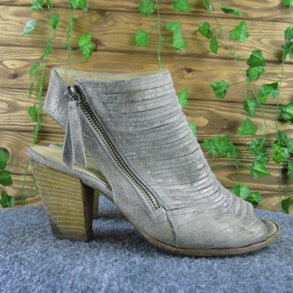 Paul Green Women's  Gladiator Gray Leather Sz 7.5 Medium  Used‎ 2025